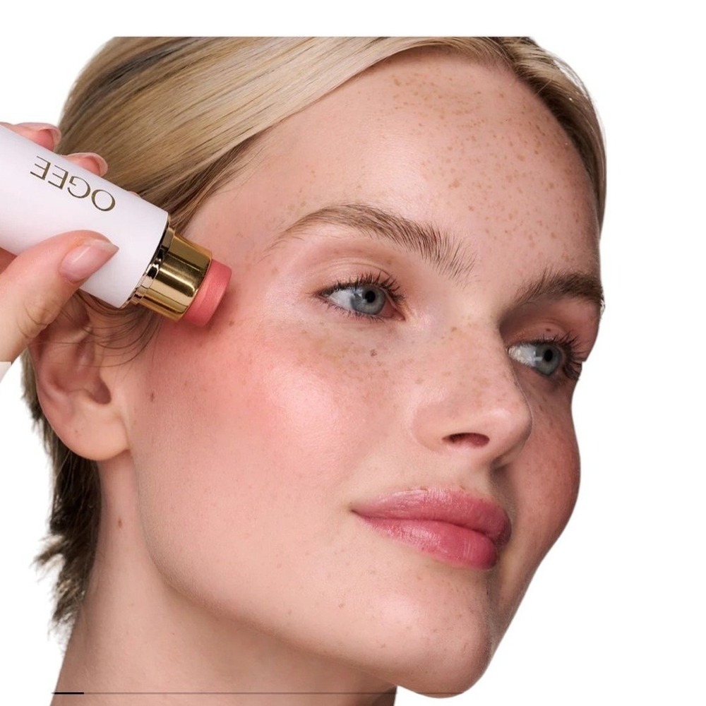 Ogee Sculpted Face Stick Carnelian Luminous Coral Shimmer Blush Highlighter New‎ - Picture 3 of 4